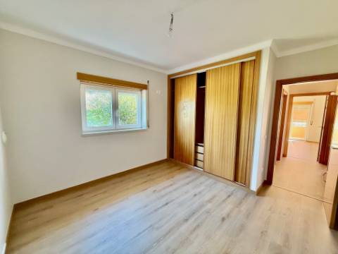 Moradia T3 com piscina e terreno - a 7 minutos de carro de Caldas da Rainha