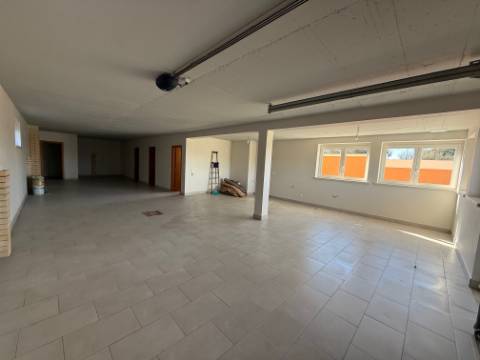 Moradia T3 com piscina e terreno - a 7 minutos de carro de Caldas da Rainha