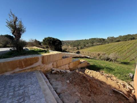 Moradia T3 com piscina e terreno - a 7 minutos de carro de Caldas da Rainha
