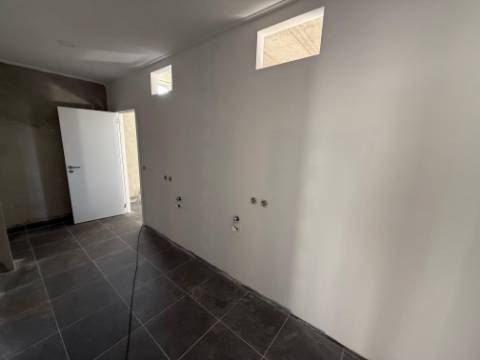 
Moradia V5 com garagem e piscina - entre as praias de São Martinho do Porto e Salgado