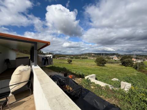 Quintinha com moradia, piscina, anexos e terreno - Alcoentre