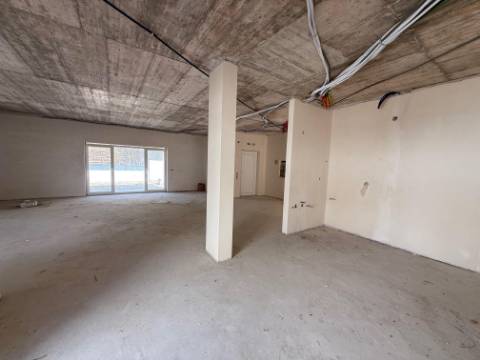 Moradia T4 individual com espaço de jardim - Rio Maior