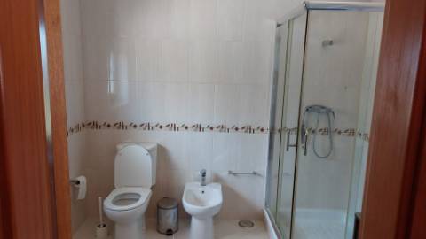 Excelente moradia individual T4 na zona calma da Ortigosa