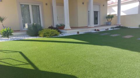 Excelente moradia individual T4 na zona calma da Ortigosa