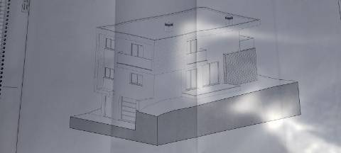 Moradia T4 de linhas modernas em fase de construção