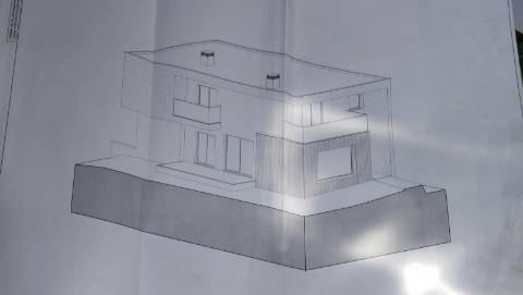 Moradia T4 de linhas modernas em fase de construção