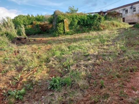 Terreno com ruína - local sossegado e vistas fantásticas