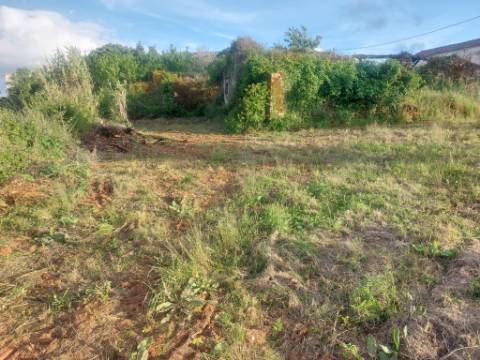 Terreno com ruína - local sossegado e vistas fantásticas