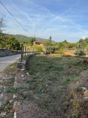 Terreno com ruína - local sossegado e vistas fantásticas