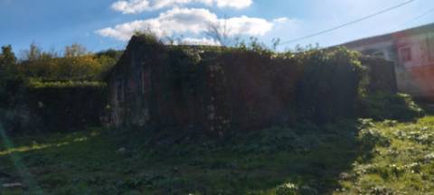 Terreno com ruína - local sossegado e vistas fantásticas