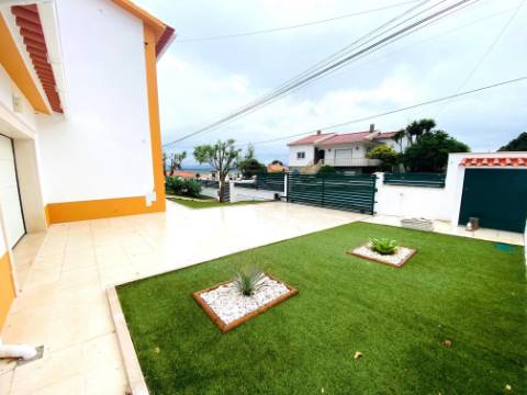 Moradia T4 com garagem e jardim - Salir do Porto, Costa da Prata
