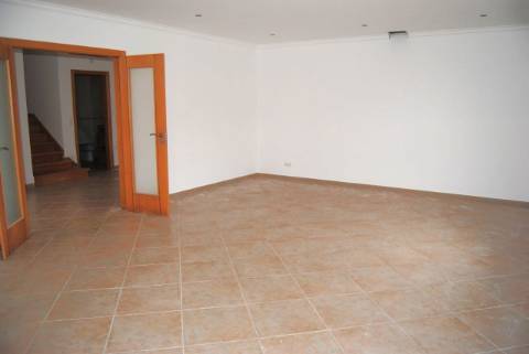 Moradia T4 com garagem e jardim - Salir do Porto, Costa da Prata