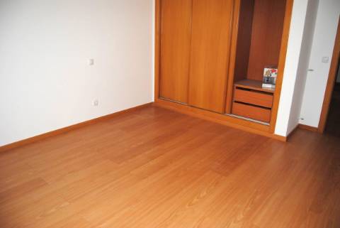 Moradia T4 com garagem e jardim - Salir do Porto, Costa da Prata