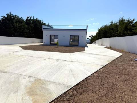 Moradia nova T3 com terreno junto do mar - Serra do Bouro, Caldas da Rainha