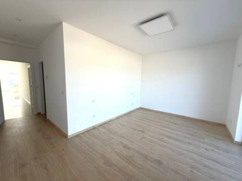 Moradia nova T3 com terreno junto do mar - Serra do Bouro, Caldas da Rainha