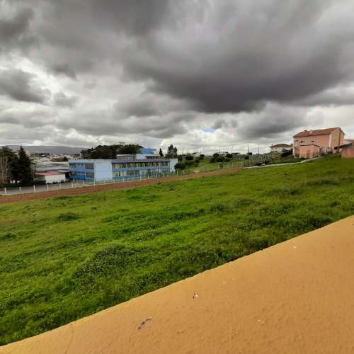 MOADIA INDEPENDENTE NUMA ZONA RESIDENCIAL CALMA PERTO DE CADAVAL