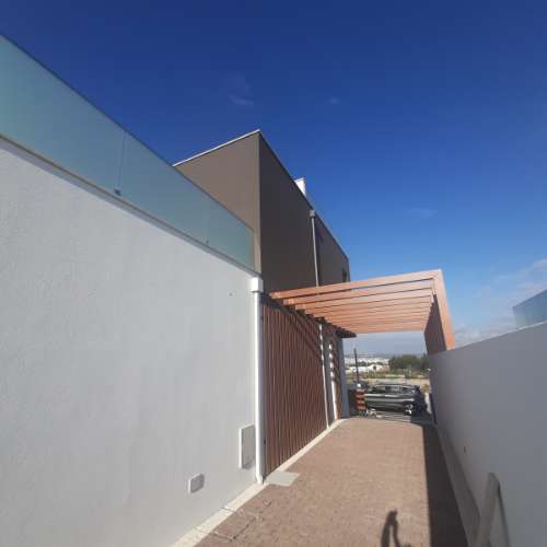 Moradia Terrea T3 de luxo com piscina em Salir do Porto