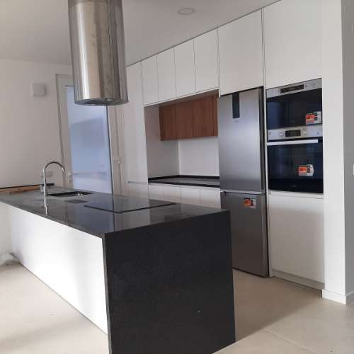 Moradia Terrea T3 de luxo com piscina em Salir do Porto