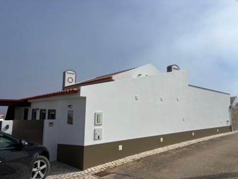 Moradia T3 com Piscina e Vista Panorâmica sobre a Serra do Bouro
