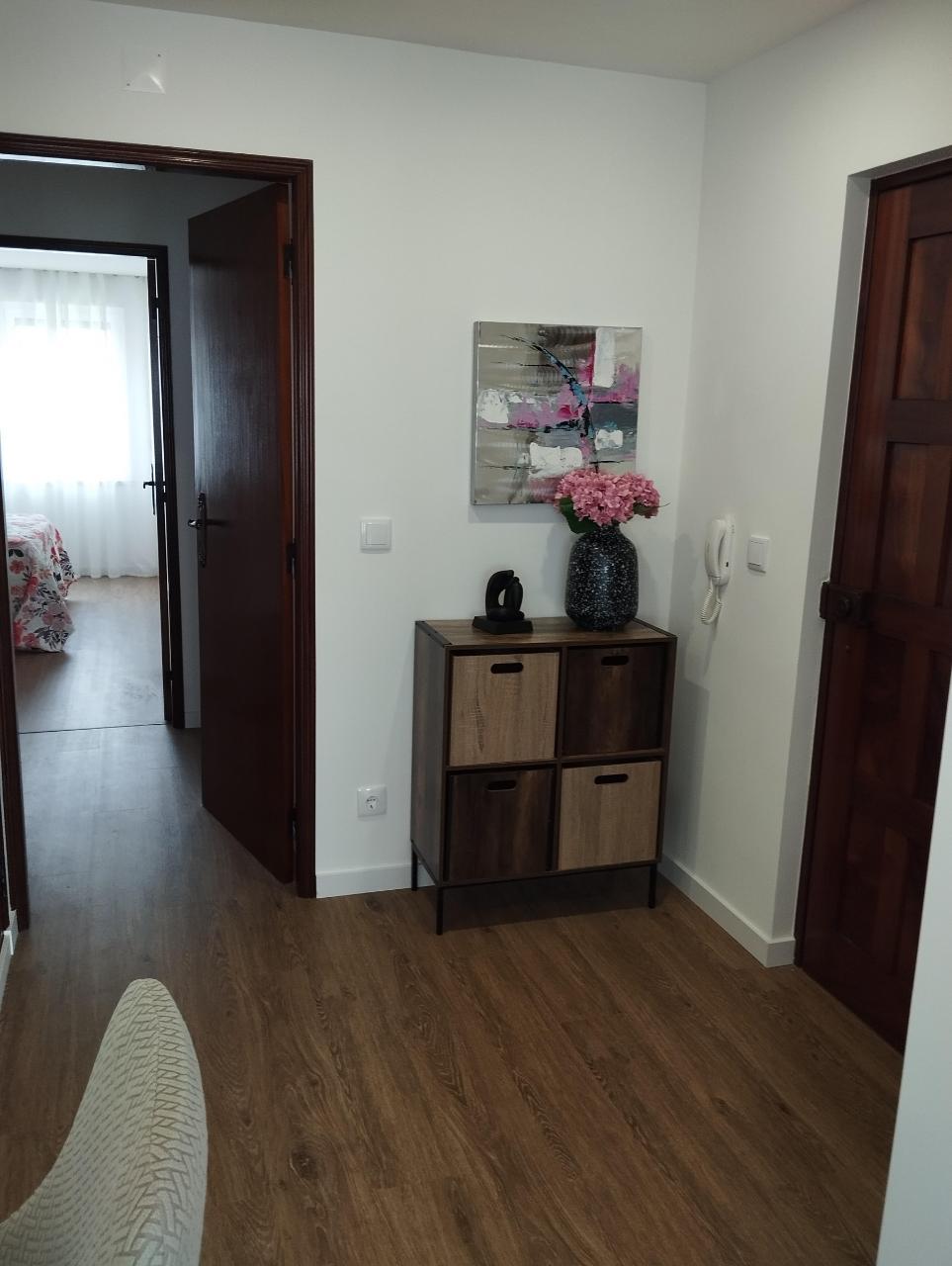 EXCELENTE APARTAMENTO T2 PARA ARRENDAR - BATALHA