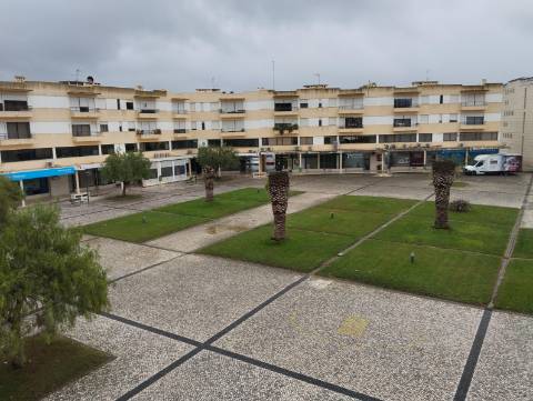 EXCELENTE APARTAMENTO T2 PARA ARRENDAR - BATALHA