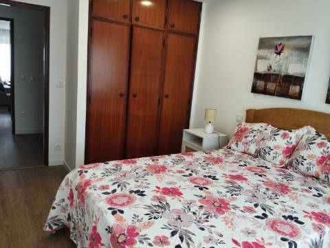 EXCELENTE APARTAMENTO T2 PARA ARRENDAR - BATALHA