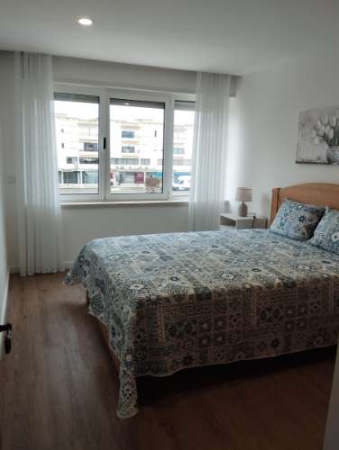 EXCELENTE APARTAMENTO T2 PARA ARRENDAR - BATALHA
