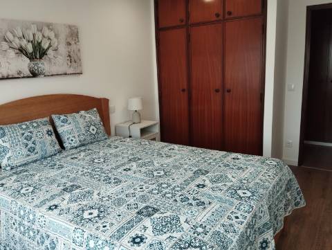 EXCELENTE APARTAMENTO T2 PARA ARRENDAR - BATALHA