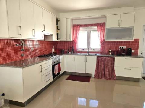 MORADIA DE 2 QUARTOS NA HISTORICA ALDEIA DA AMOREIRA