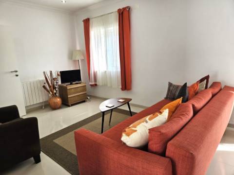 MORADIA DE 2 QUARTOS NA HISTORICA ALDEIA DA AMOREIRA