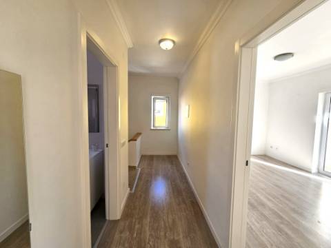 MORADIA DE 2 QUARTOS NA HISTORICA ALDEIA DA AMOREIRA