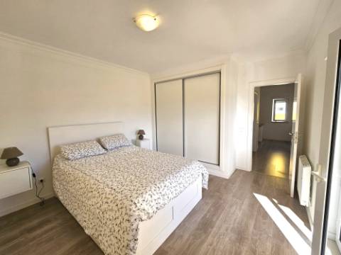 MORADIA DE 2 QUARTOS NA HISTORICA ALDEIA DA AMOREIRA