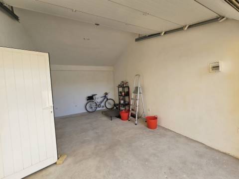 MORADIA DE 2 QUARTOS NA HISTORICA ALDEIA DA AMOREIRA