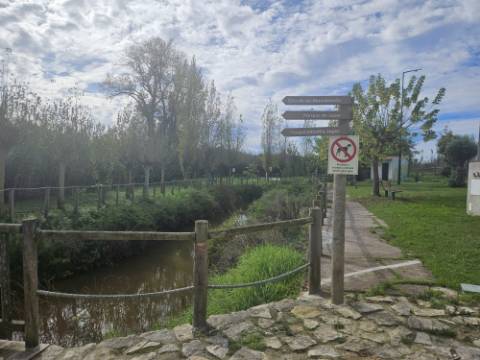 MORADIA DE 2 QUARTOS NA HISTORICA ALDEIA DA AMOREIRA