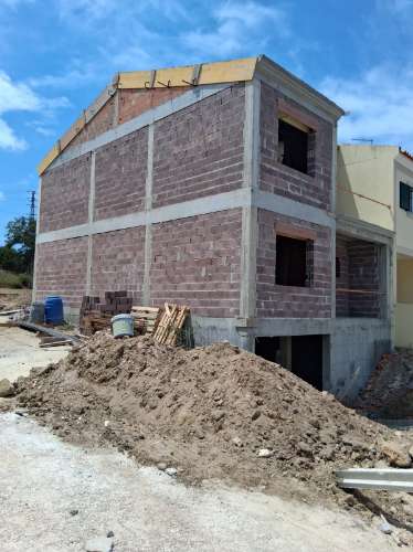 MORADIA EM CONSTRUÇÃO ZONA CALMA CALDAS DA RAINHA