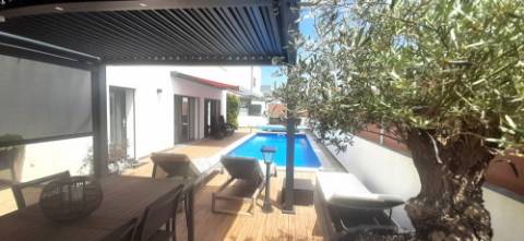 MORADIA DE LUXO T4 COM PISCINA AQUECIDA PERTO DE CALDAS DA RAINHA