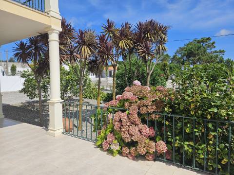 MORADIA TRADICIONAL PORTUGUESA DE 4 QUARTOS COM PISCINA AQUECIDA PERTO DE OBIDOS