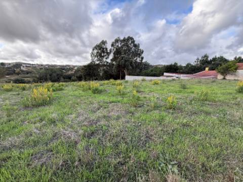 Terreno para construção - a 15 minutos da praia de São Martinho do Porto