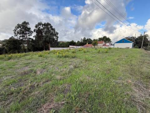 Terreno para construção - a 15 minutos da praia de São Martinho do Porto