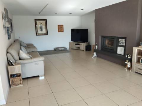 FANTÁSTICA MORADIA TRADICIONAL PORTUGUESA - MONTE REDONDO