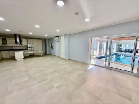 Moradia T4+1 com piscina coberta - Alfeizerão, Alcobaça - Costa da Prata