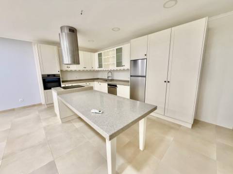 Moradia T4+1 com piscina coberta - Alfeizerão, Alcobaça - Costa da Prata