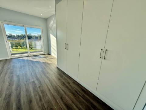 Moradia T4+1 com piscina coberta - Alfeizerão, Alcobaça - Costa da Prata