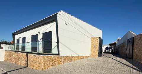 Moradia T4+1 com piscina coberta - Alfeizerão, Alcobaça - Costa da Prata