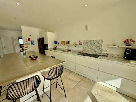 Moradia moderna T4 com piscina - a 10 minutos da praia de São Martinho do Porto