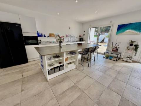 Moradia moderna T4 com piscina - a 10 minutos da praia de São Martinho do Porto