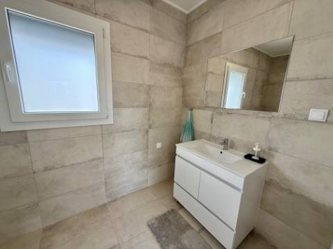 Moradia moderna T4 com piscina - a 10 minutos da praia de São Martinho do Porto