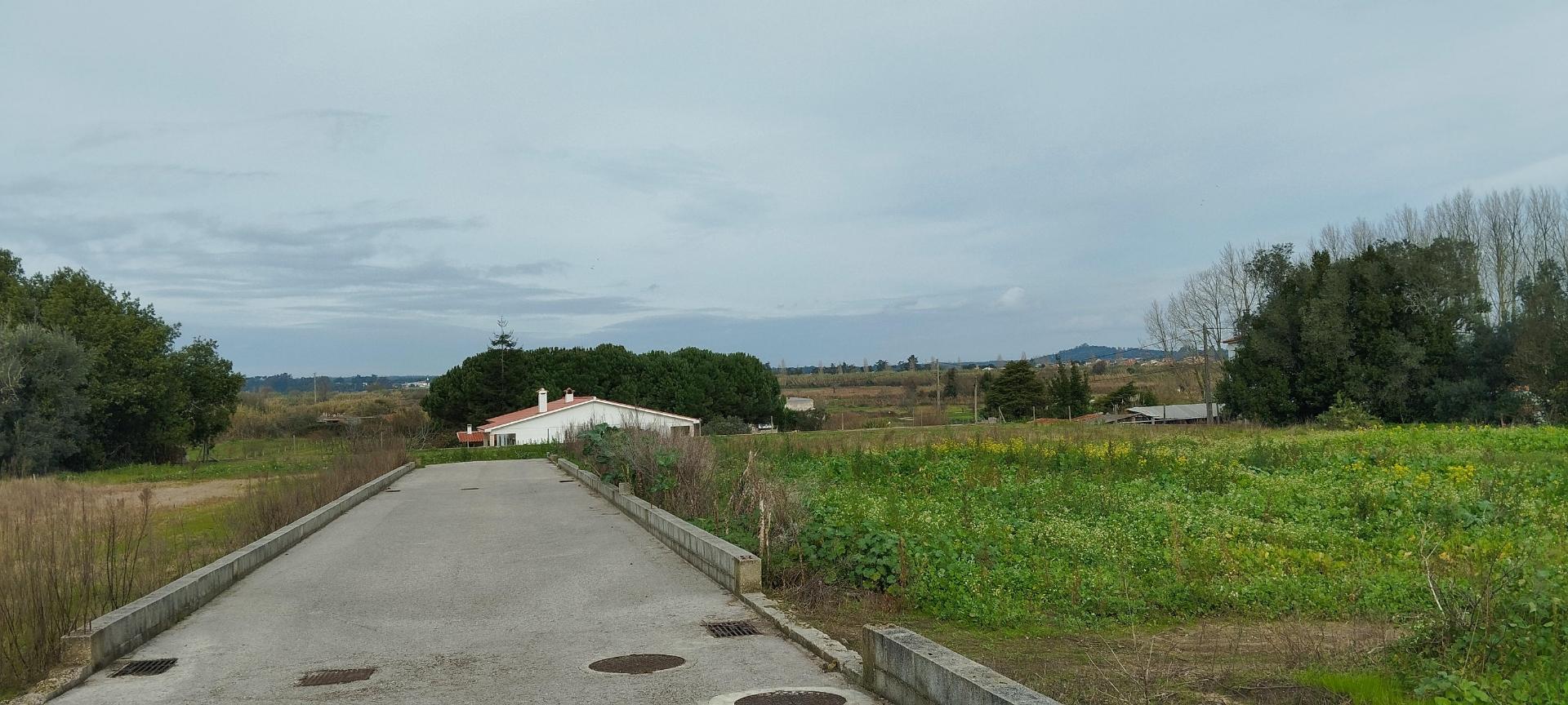 Terreno localizado em local muito calmo