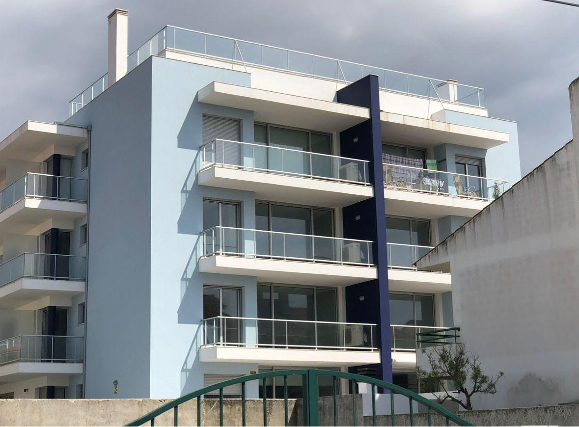 APARTAMENTO T2 COM PISCINA NA COBERTURA EM S. MARTINHO DO PORTO