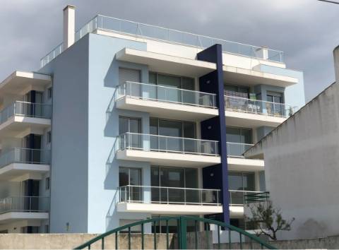 APARTAMENTO T2 COM PISCINA NA COBERTURA EM S. MARTINHO DO PORTO